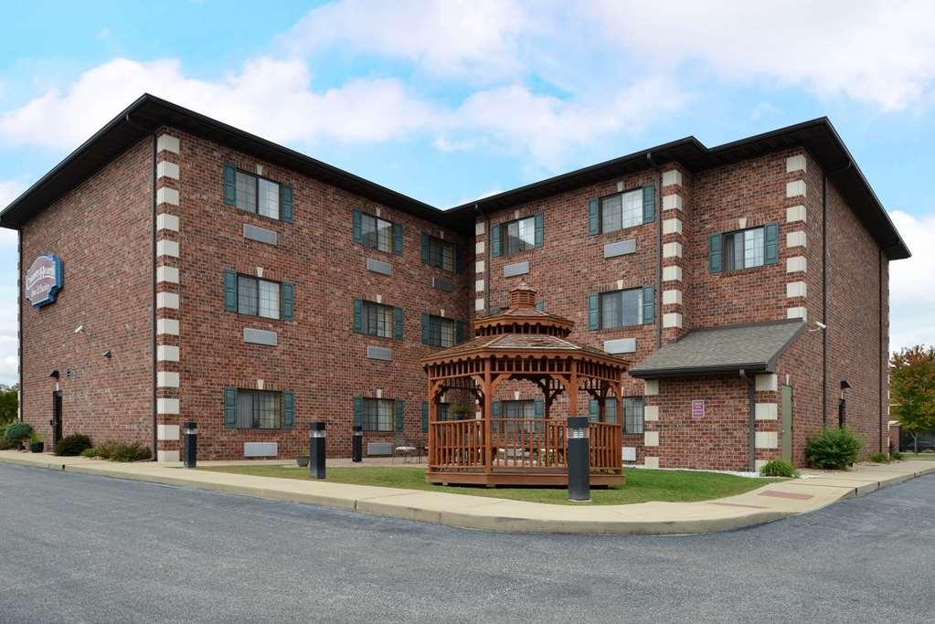 Country Hearth Inn & Suites Edwardsville Extérieur photo