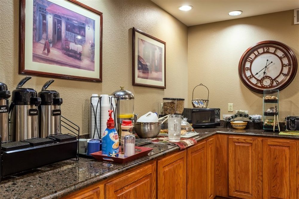Country Hearth Inn & Suites Edwardsville Extérieur photo