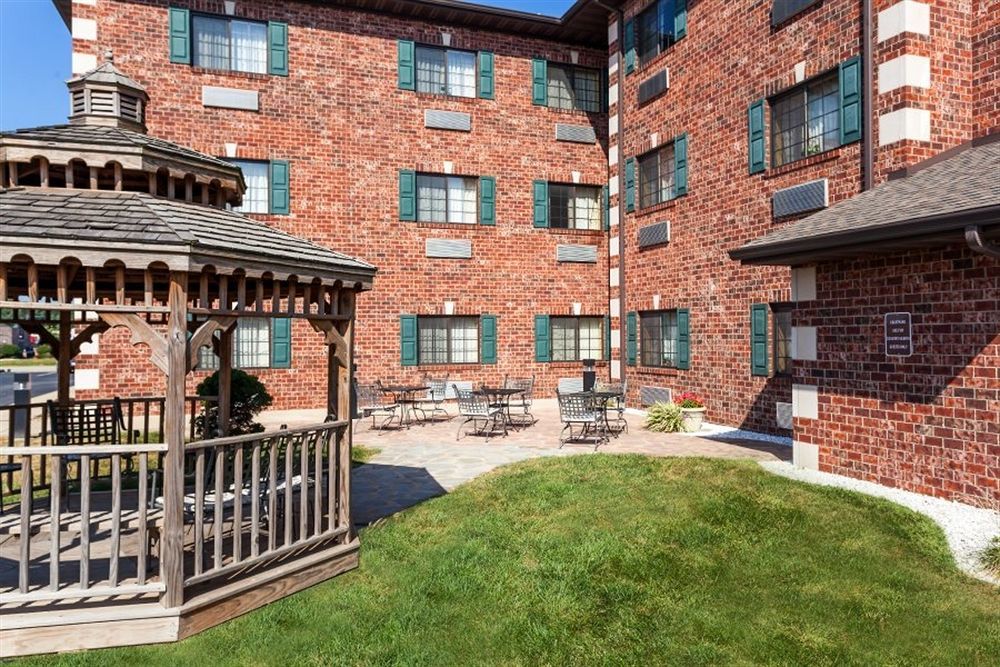 Country Hearth Inn & Suites Edwardsville Extérieur photo