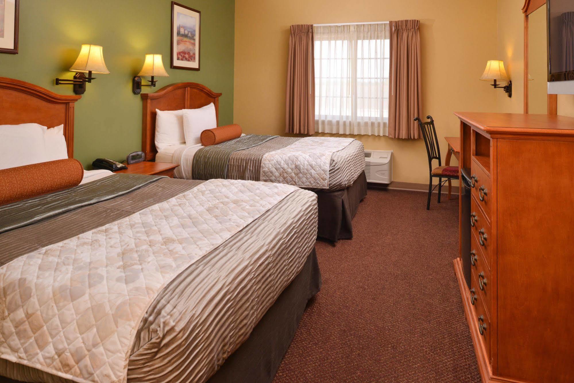 Country Hearth Inn & Suites Edwardsville Extérieur photo