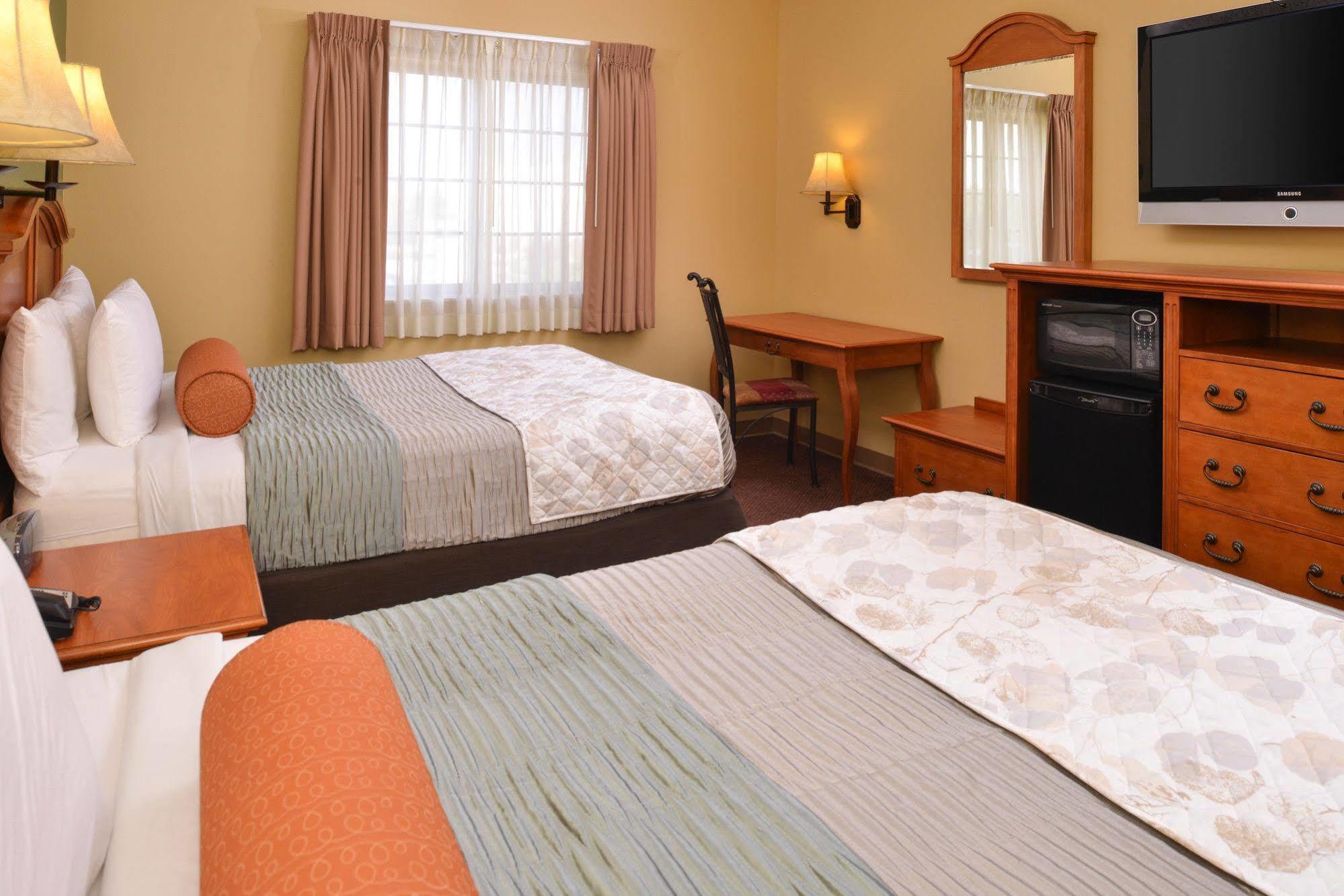 Country Hearth Inn & Suites Edwardsville Extérieur photo