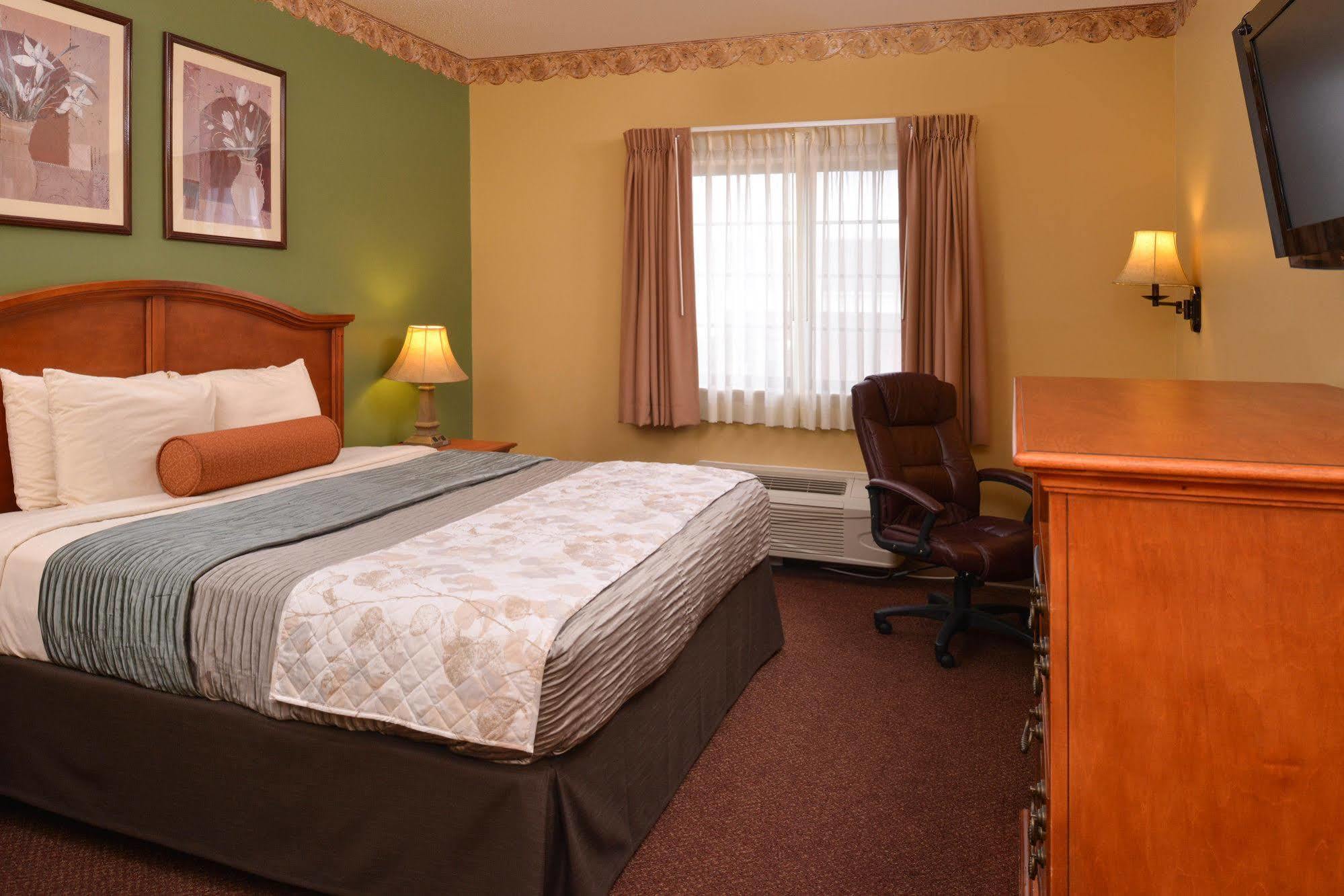 Country Hearth Inn & Suites Edwardsville Extérieur photo